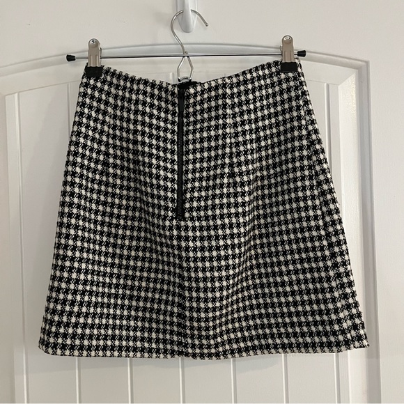 Zara Houndstooth Mini Skirt - Picture 2 of 3